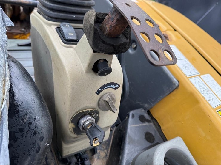 2015-caterpillar-304e2-cr-image-25