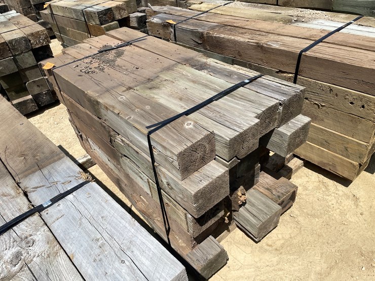 #3595-•-bundle-of-used-guard-rail-posts-image-1