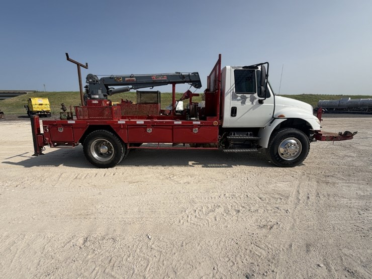 2019-international-durastar-4300-image-4