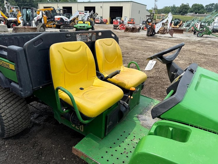 2014-john-deere-gator-tx-image-10