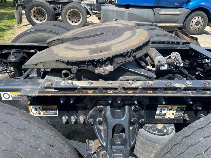 2019-kenworth-t680-image-6