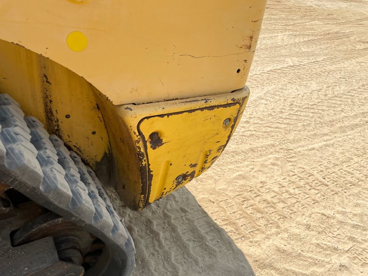 2016-new-holland-c227-image-18