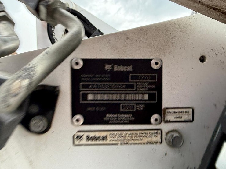 2019-bobcat-t770-image-28
