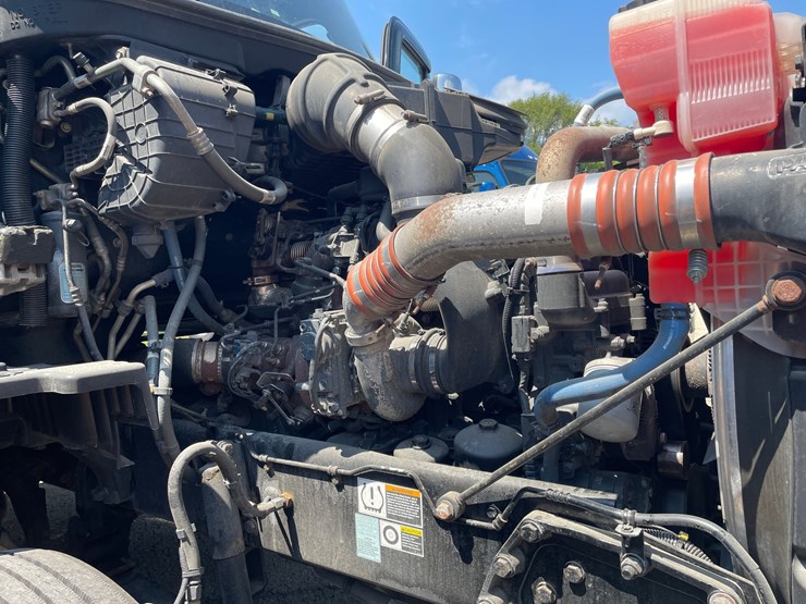 2019-kenworth-t680-image-32