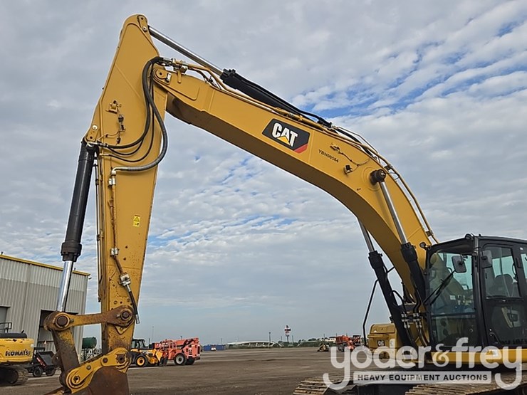 2019-caterpillar-336-image-24