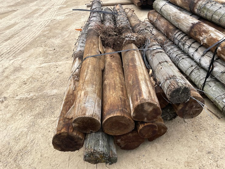 #3612-•-bundle-of-used-round-posts-image-5
