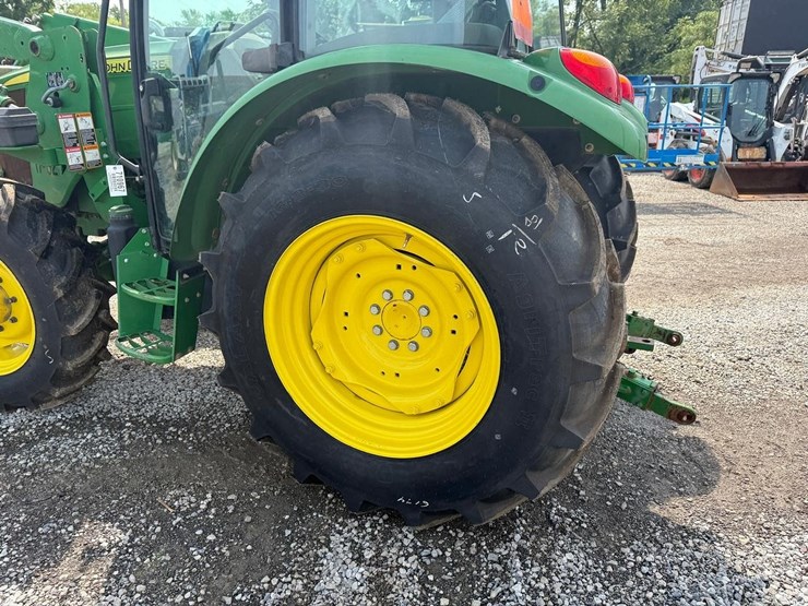 2016-john-deere-5055e-image-18