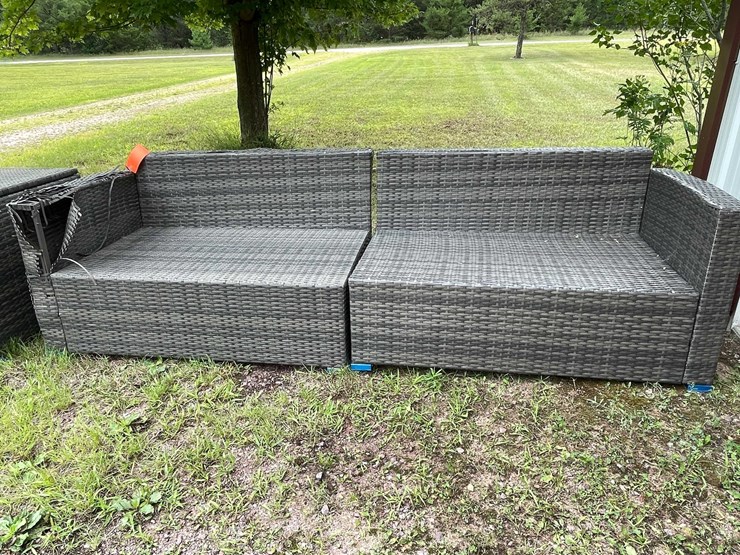 #5746-•-outdoor-furniture-image-2