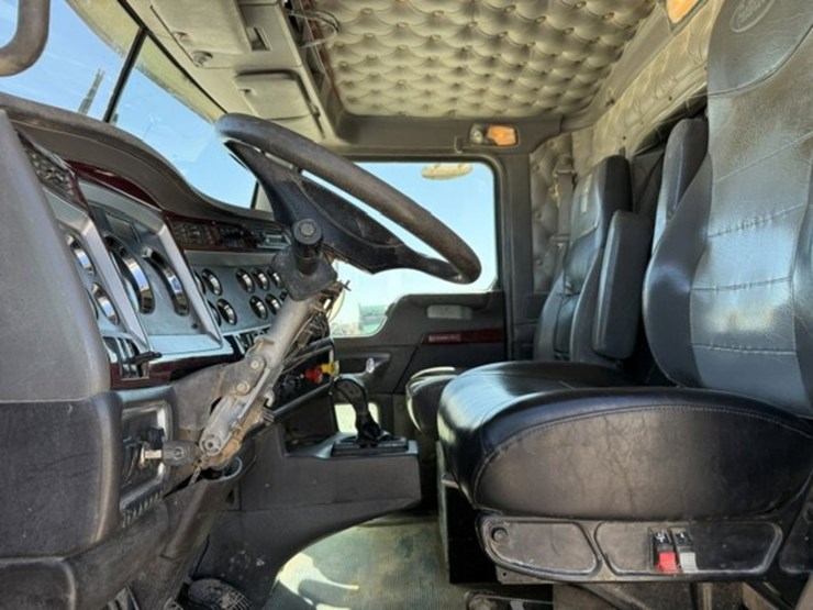 2009-kenworth-t800-image-7