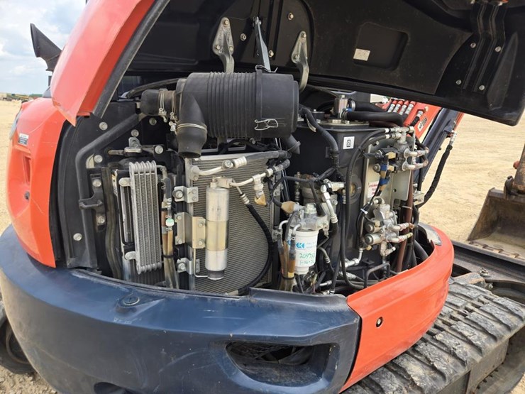 2020-kubota-u55-image-12