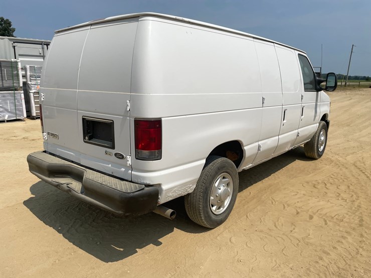 2009-ford-e350-image-5