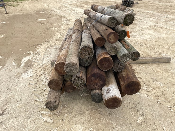 #3614-•-bundle-of-used-round-posts-image-9
