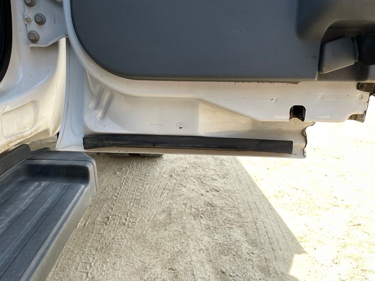 2015-ford-f550-image-26