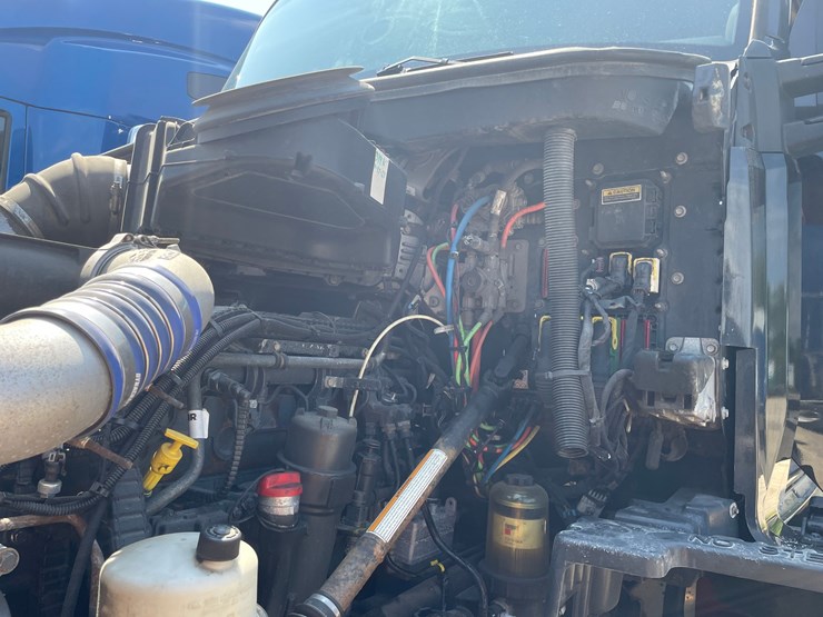 2019-kenworth-t680-image-31