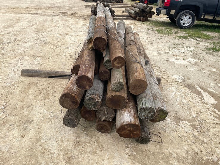 #3614-•-bundle-of-used-round-posts-image-5