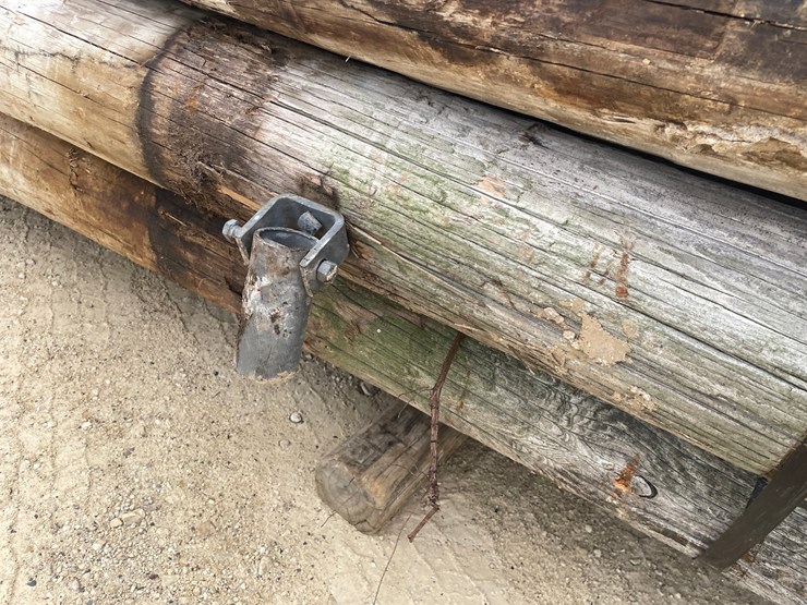 #3611-•-bundle-of-used-round-posts-image-11