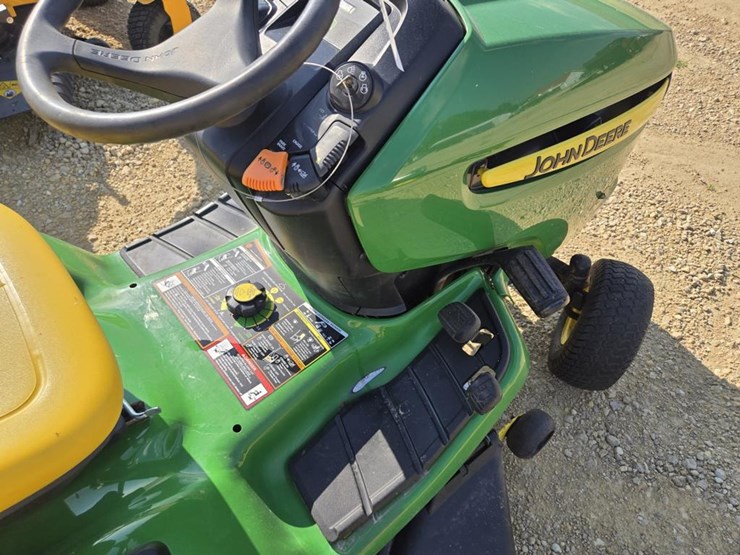 john-deere-x300-image-13