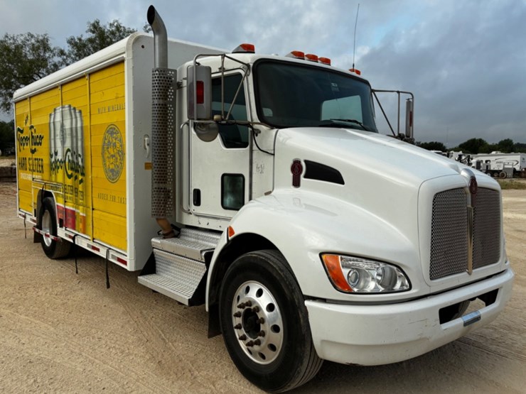 2020-kenworth-t270-image-3