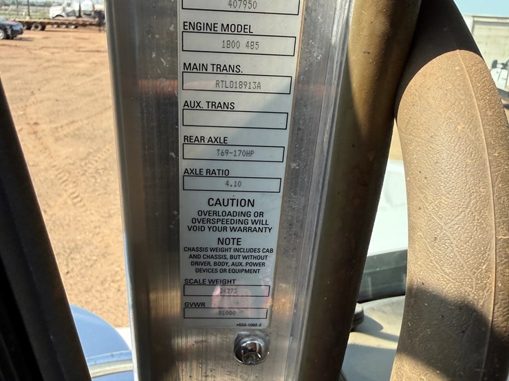 2014-kenworth-t800-image-30