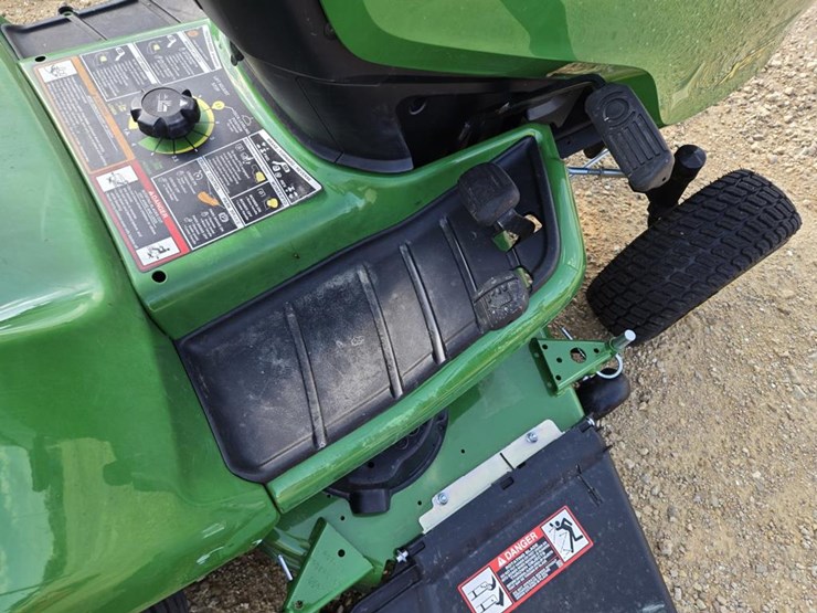 john-deere-x570-image-17