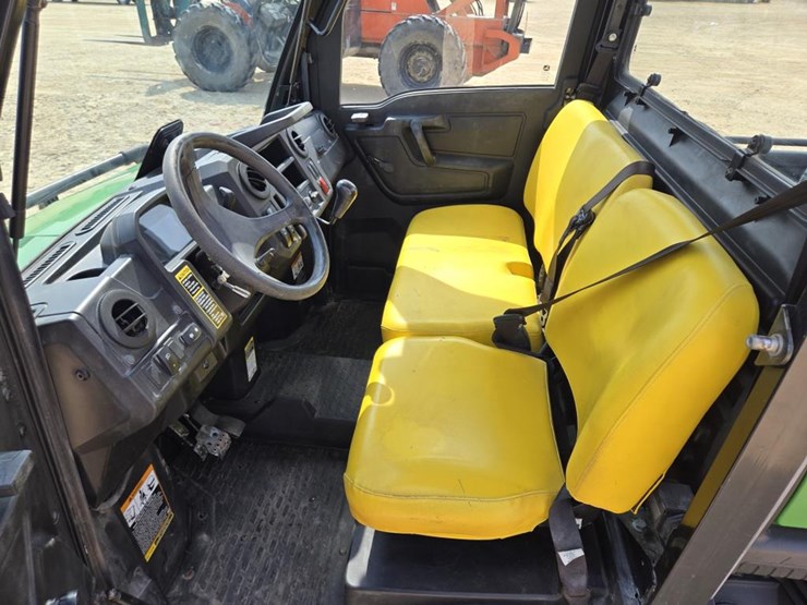 2018-john-deere-gator-xuv-835m-image-17