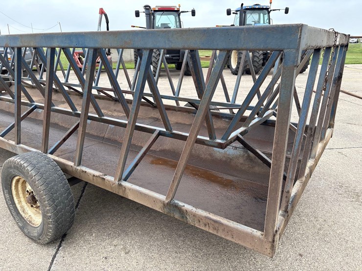 oldenkamp-mfg.-portable-hay-feeder-image-6