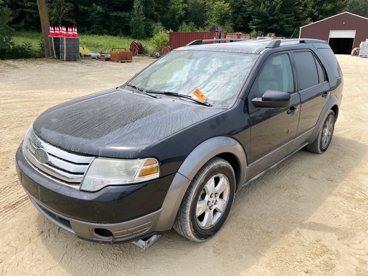2008-ford-taurus-x-image-1