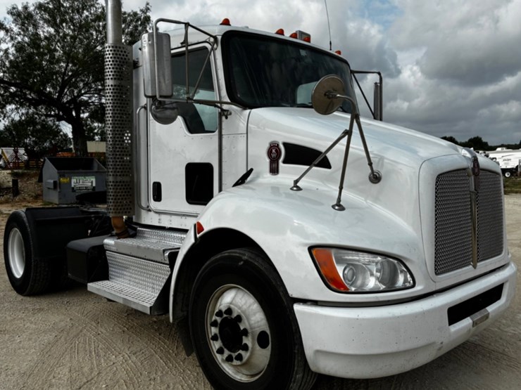2019-kenworth-t370-image-3