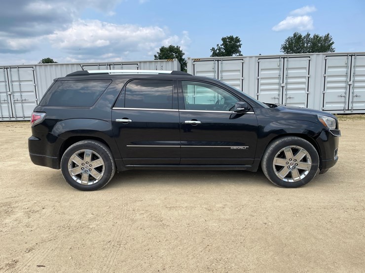 2014-gmc-acadia-denali-image-4