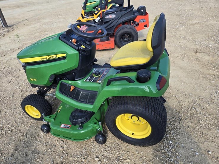 john-deere-x570-image-7