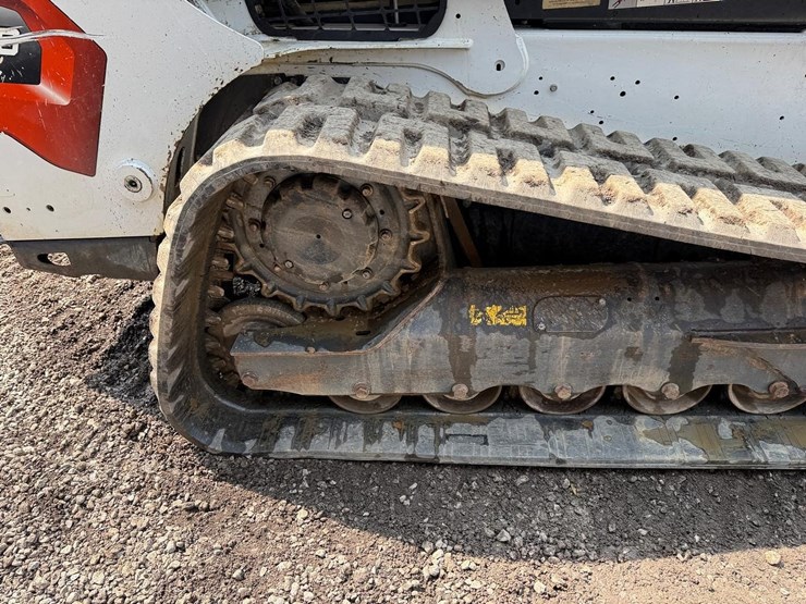 2023-bobcat-t770-image-13