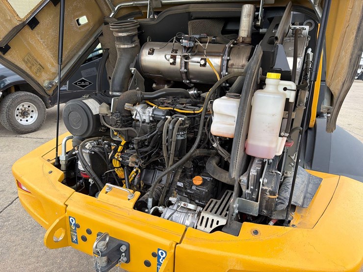 2021-deere-324l-image-54