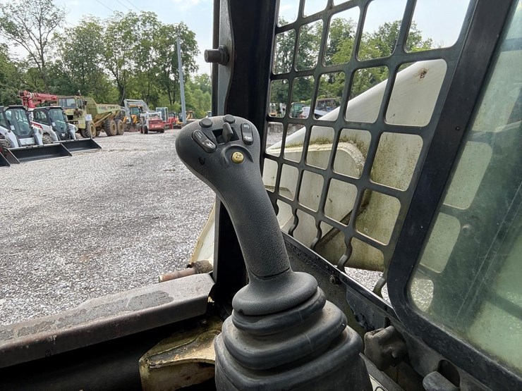bobcat-t300-image-24