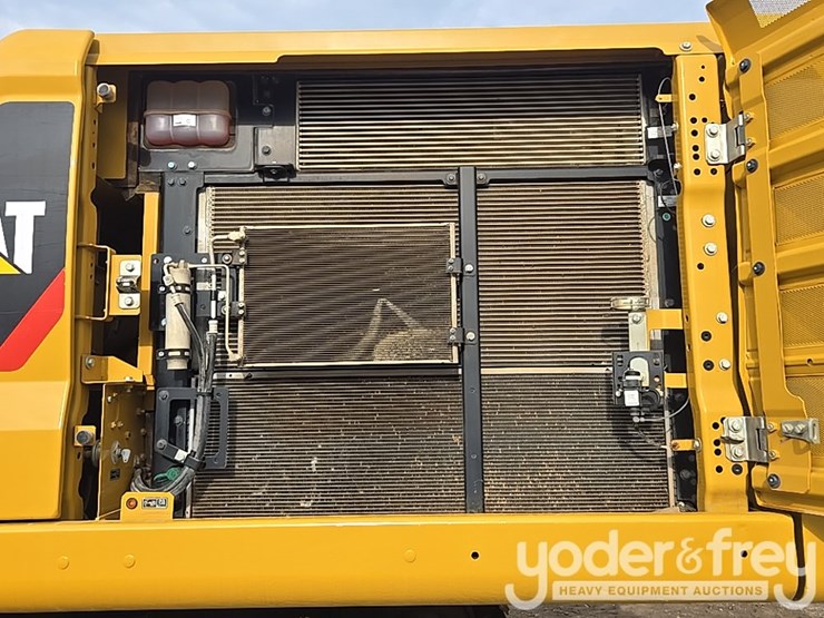 2019-caterpillar-336-image-34