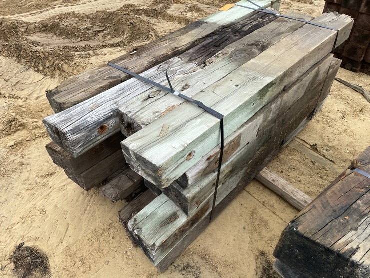 #3630-•-bundle-of-used-guard-rail-posts-image-4
