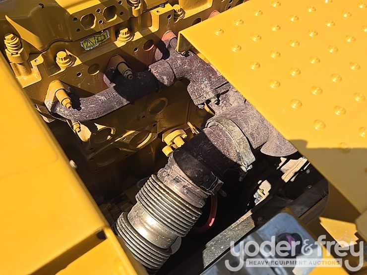 2019-caterpillar-336-image-60