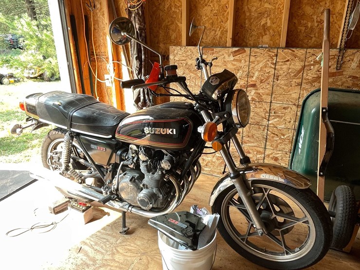 #5707-•-1978-suzuki-gs550-(no-title)-image-1