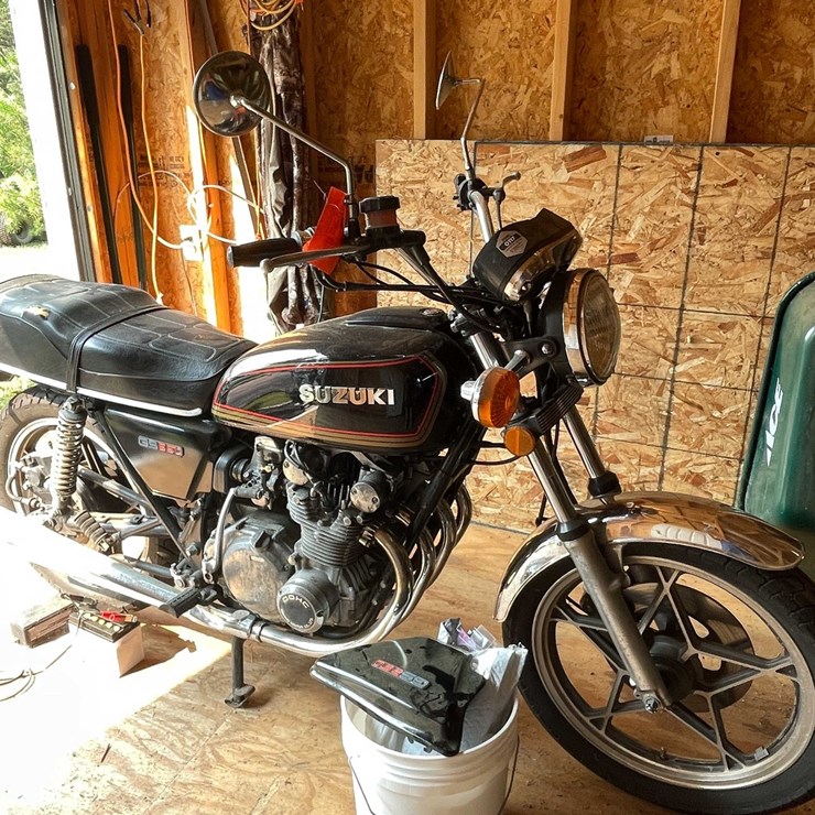 #5707 • 1978 Suzuki GS550 (No Title)