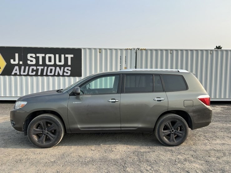2010-toyota-highlander-image-2