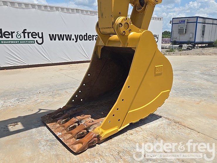 2016-caterpillar-336fl-image-21