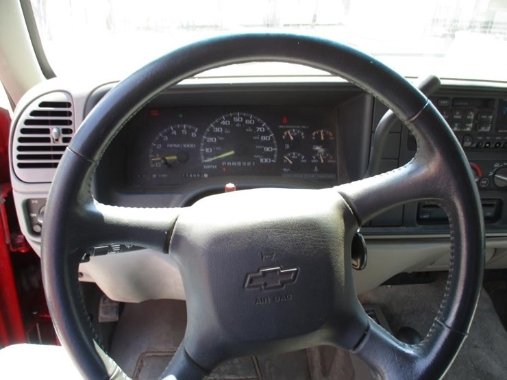 1999-chevrolet-tahoe-image-13