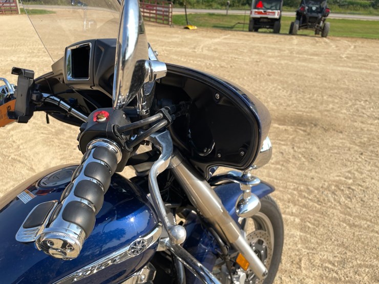 #1216-•-2013-yamaha-v-star-1300cc-motorcycle-(has-wi-title)-image-22