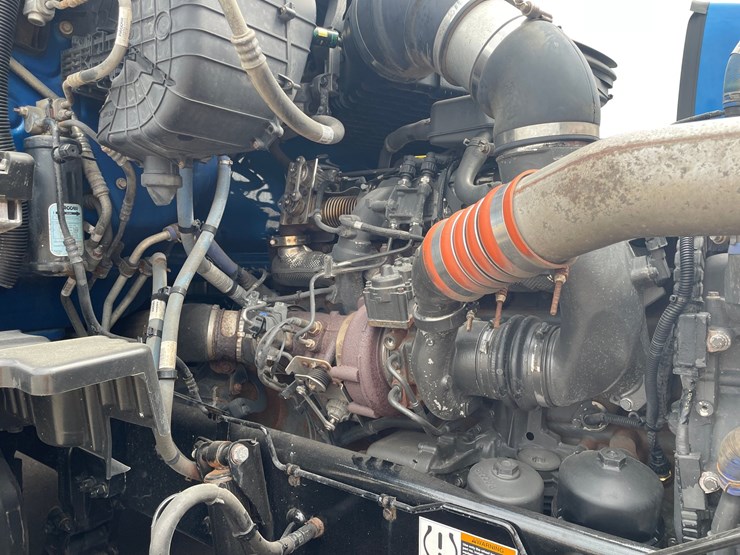 2020-kenworth-t680-image-45