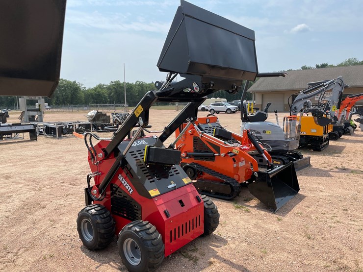 #5596-•-mms-sl-323tz-mini-skid-steer-loader-(mosinee,-wi)-image-3