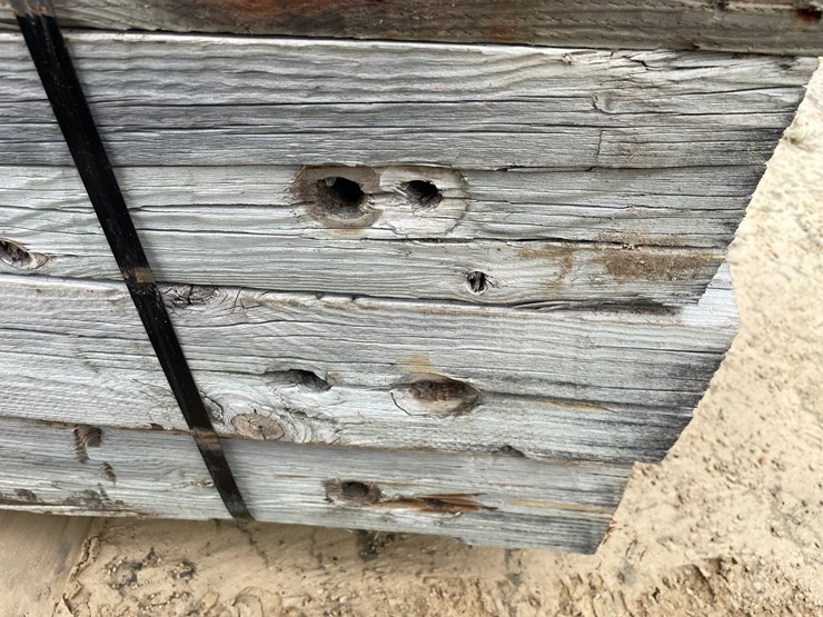 #3635-•-bundle-of-used-guard-rail-posts-image-12