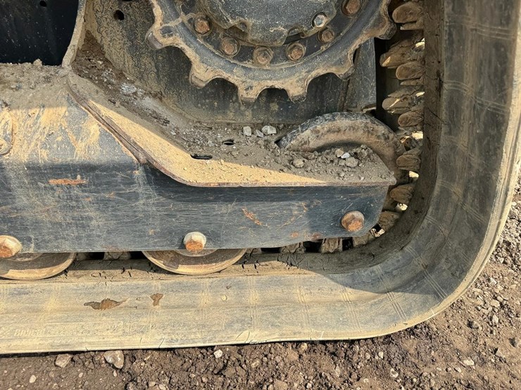 2023-bobcat-t650-image-16