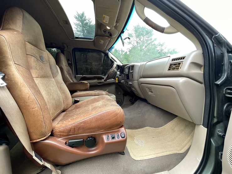 #5703-•-2004-king-ranch-ford-(has-wi-title)-image-91