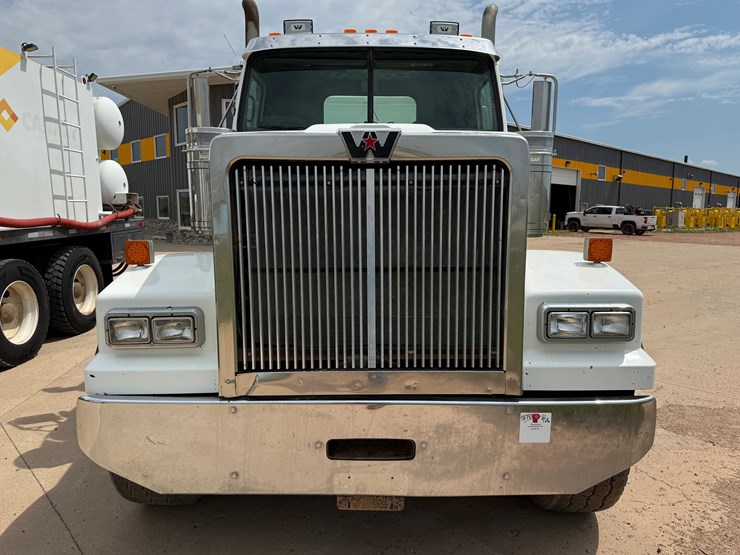 2009-western-star-4900-image-3