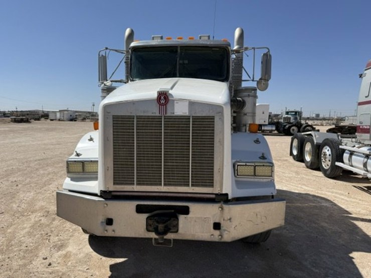2009-kenworth-t800-image-2