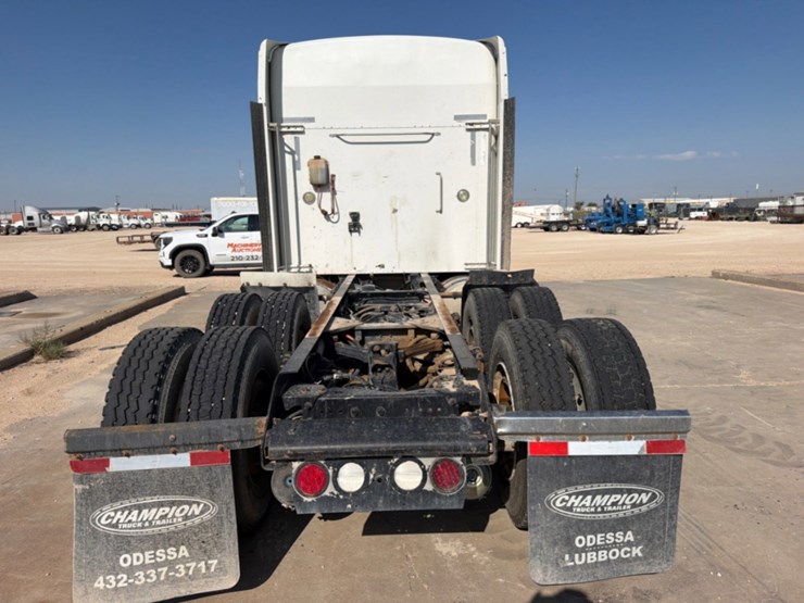 2013-kenworth-t660-image-6